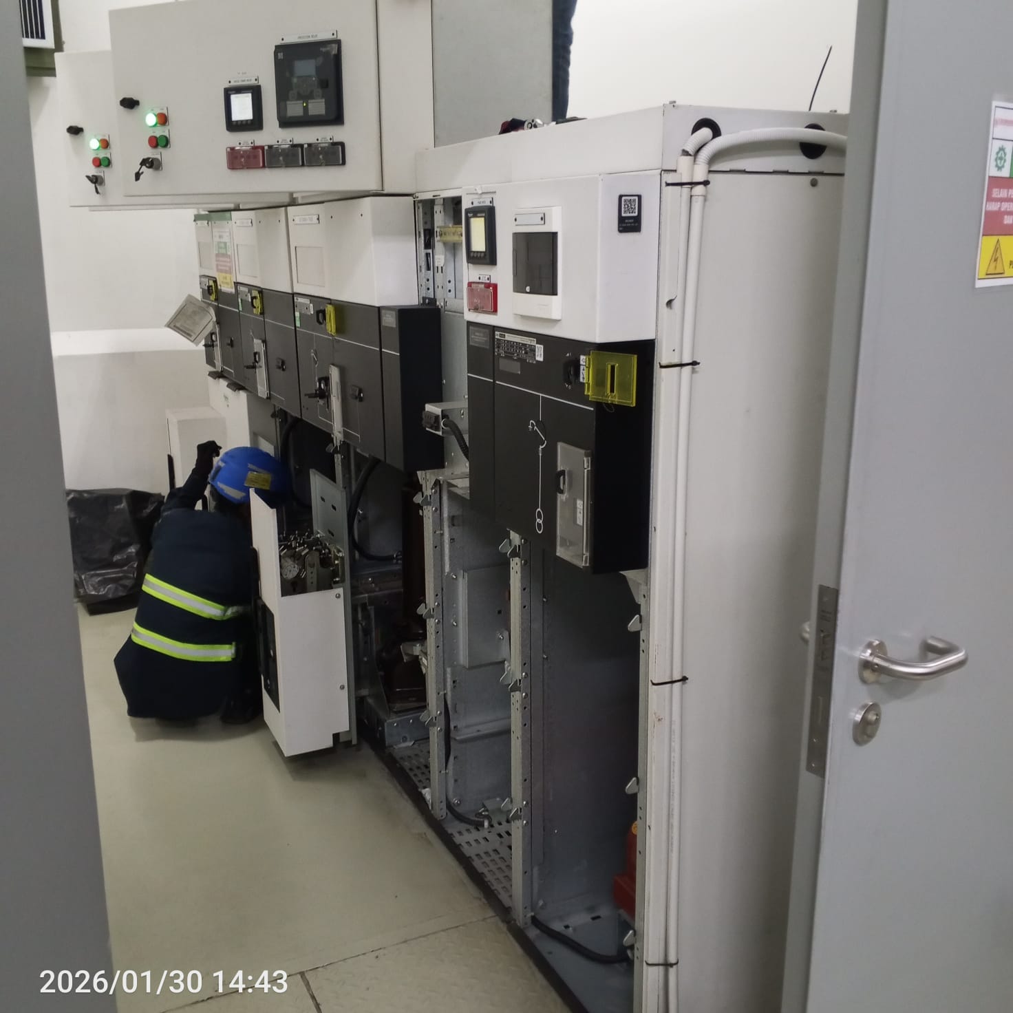 Service dan Perawatan panel Medium Voltage /MV 6,20,33 kV