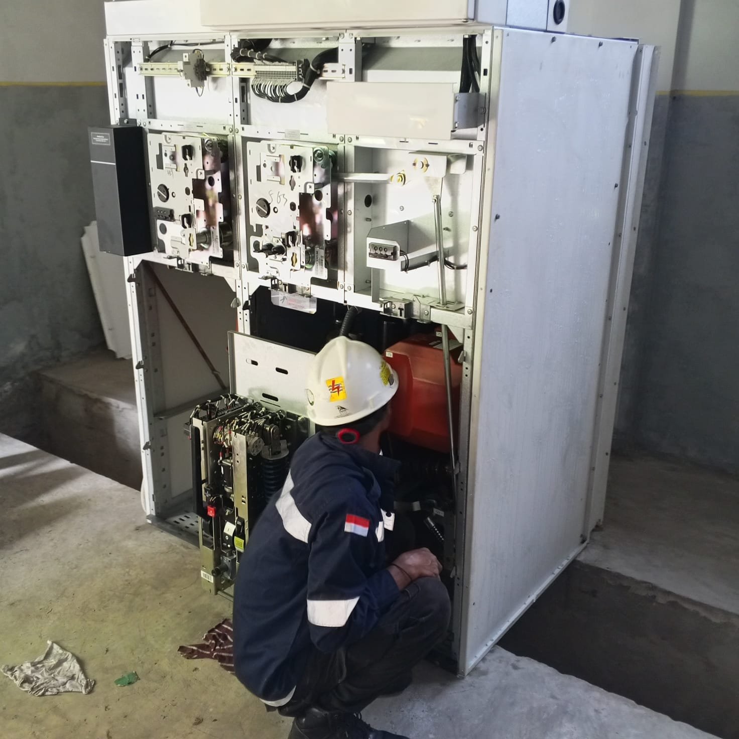 SERVICE CUBICLE